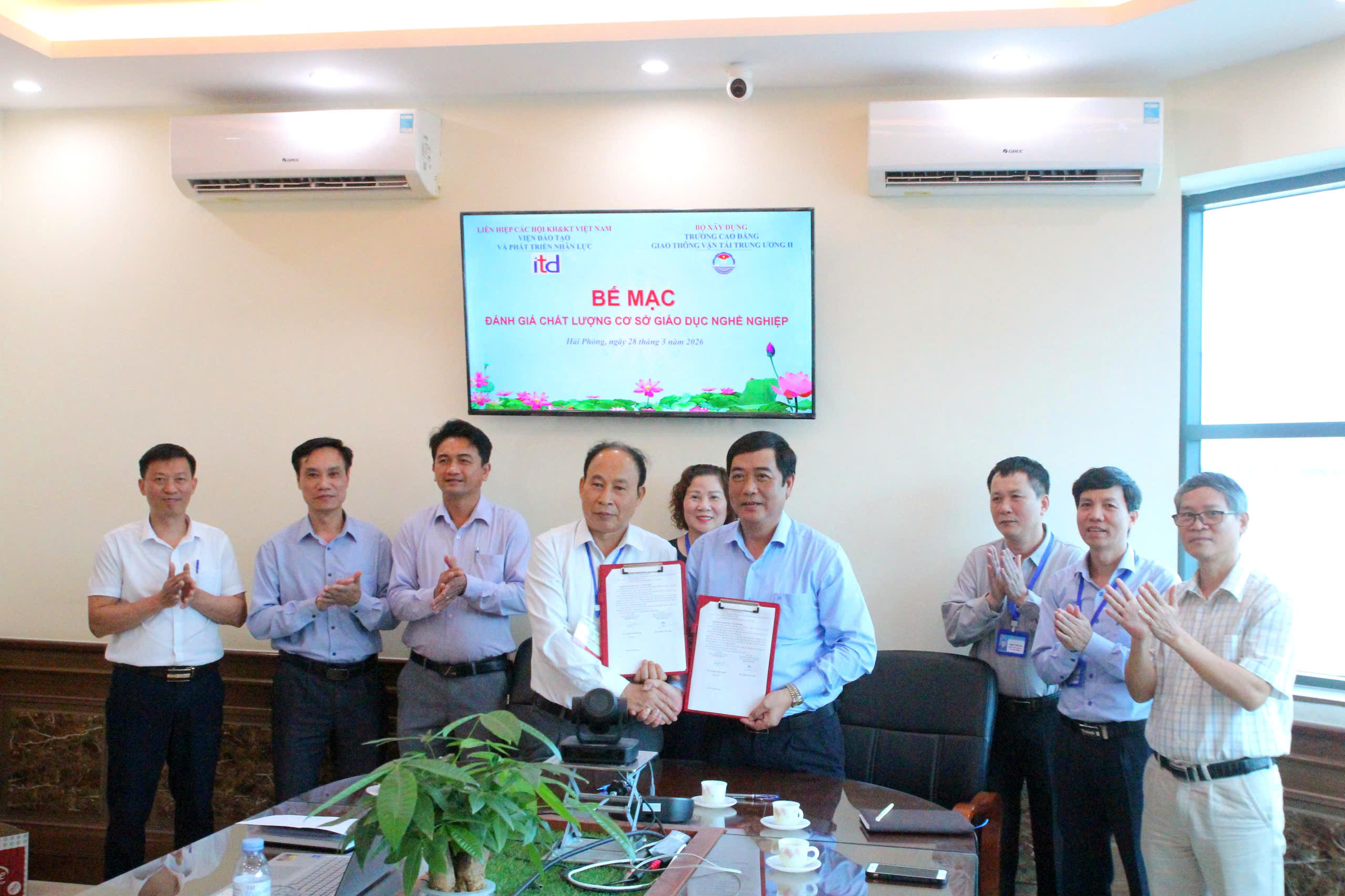 BẾ MẠC ĐÁNH GIÁ CHẤT LƯỢNG CƠ SỞ GIÁO DỤC NGHỀ NGHIỆP NĂM 2026 TẠI TRƯỜNG CAO ĐẲNG GIAO THÔNG VẬN TẢI TRUNG ƯƠNG II