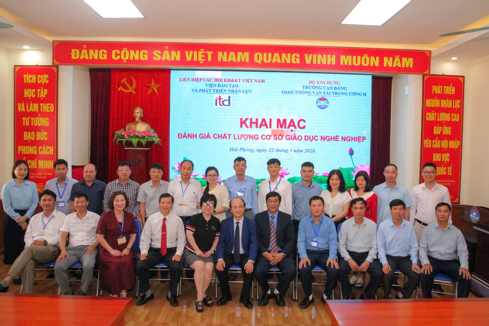KHAI MẠC ĐÁNH GIÁ CHẤT LƯỢNG CƠ SỞ GIÁO DỤC NGHỀ NGHIỆP NĂM 2026 TẠI TRƯỜNG CAO ĐẲNG GIAO THÔNG VẬN TẢI TRUNG ƯƠNG II